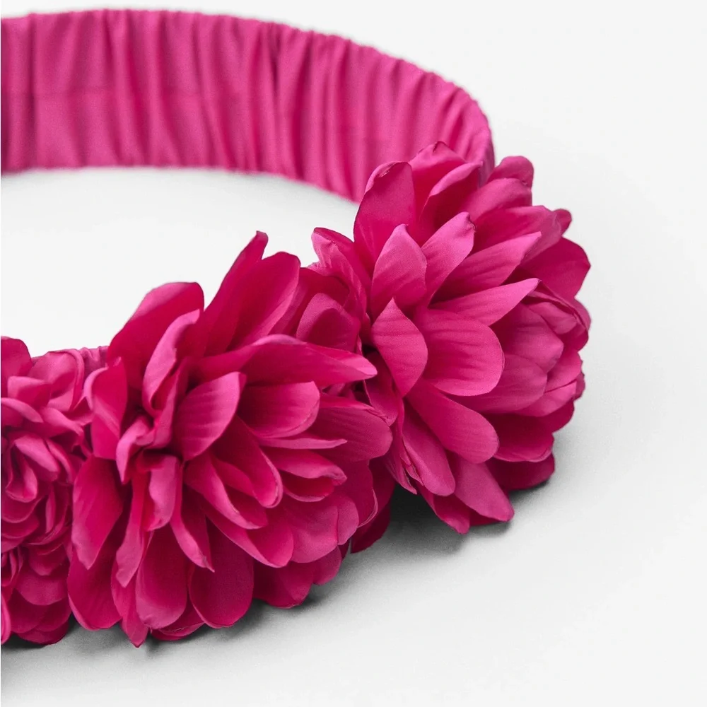 ZARA Bloggers Fav Flower Belt